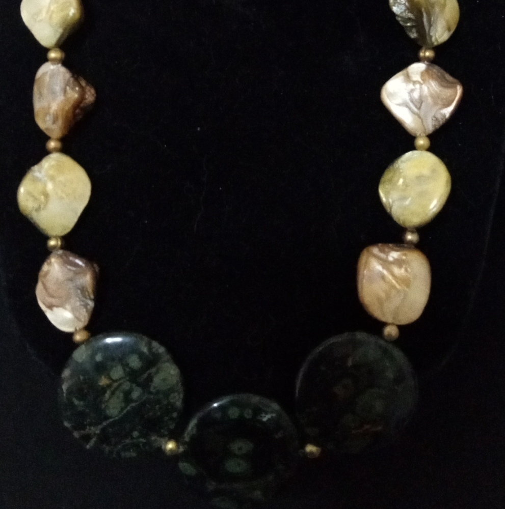 Kambaba Jasper & Mother Of Pearl Beaded Necklace